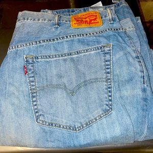 Gently used Levi 559 size 48x30